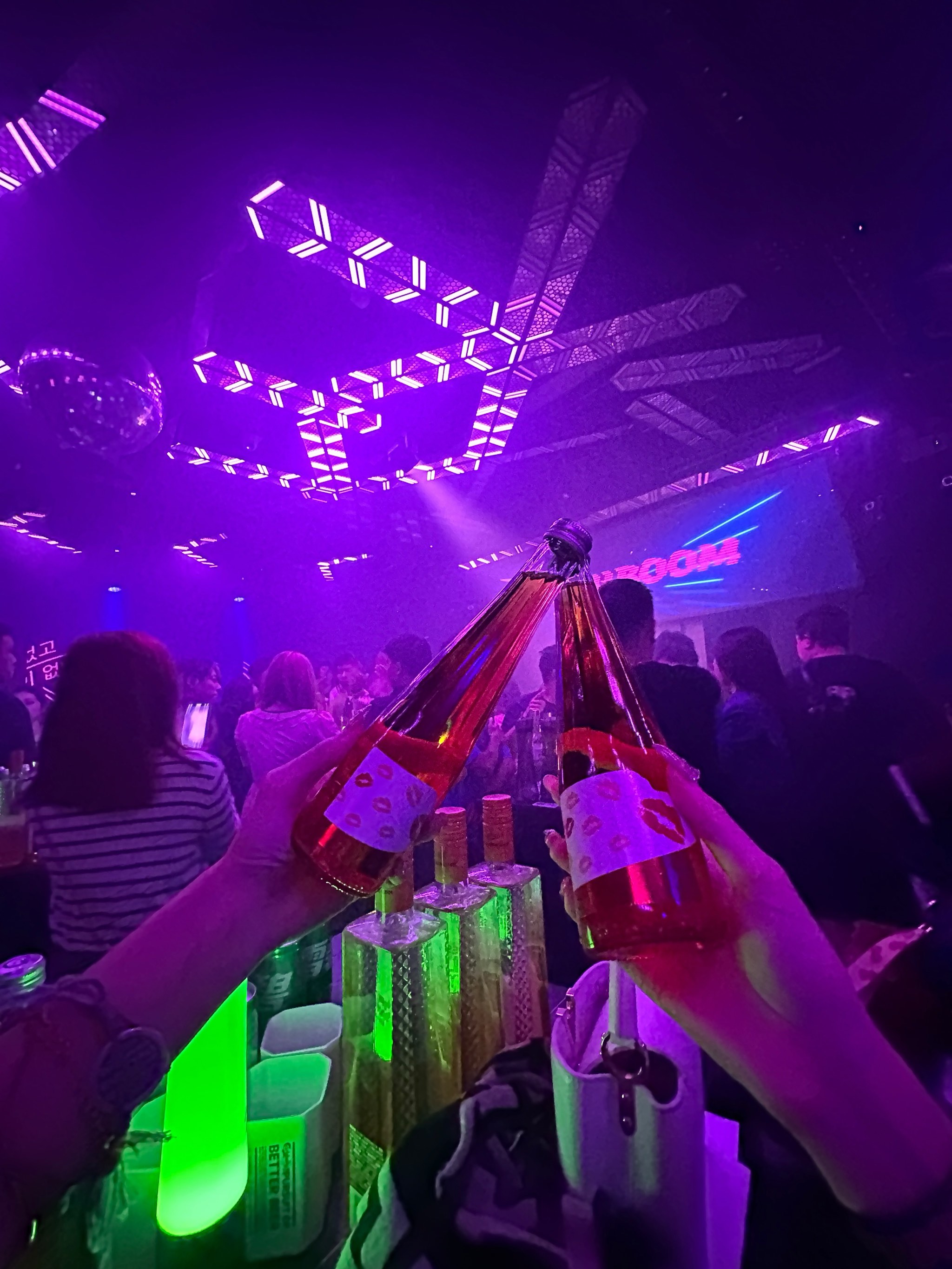 信阳商务ktv创新商务ktv模式解读-浉河区ktv预订