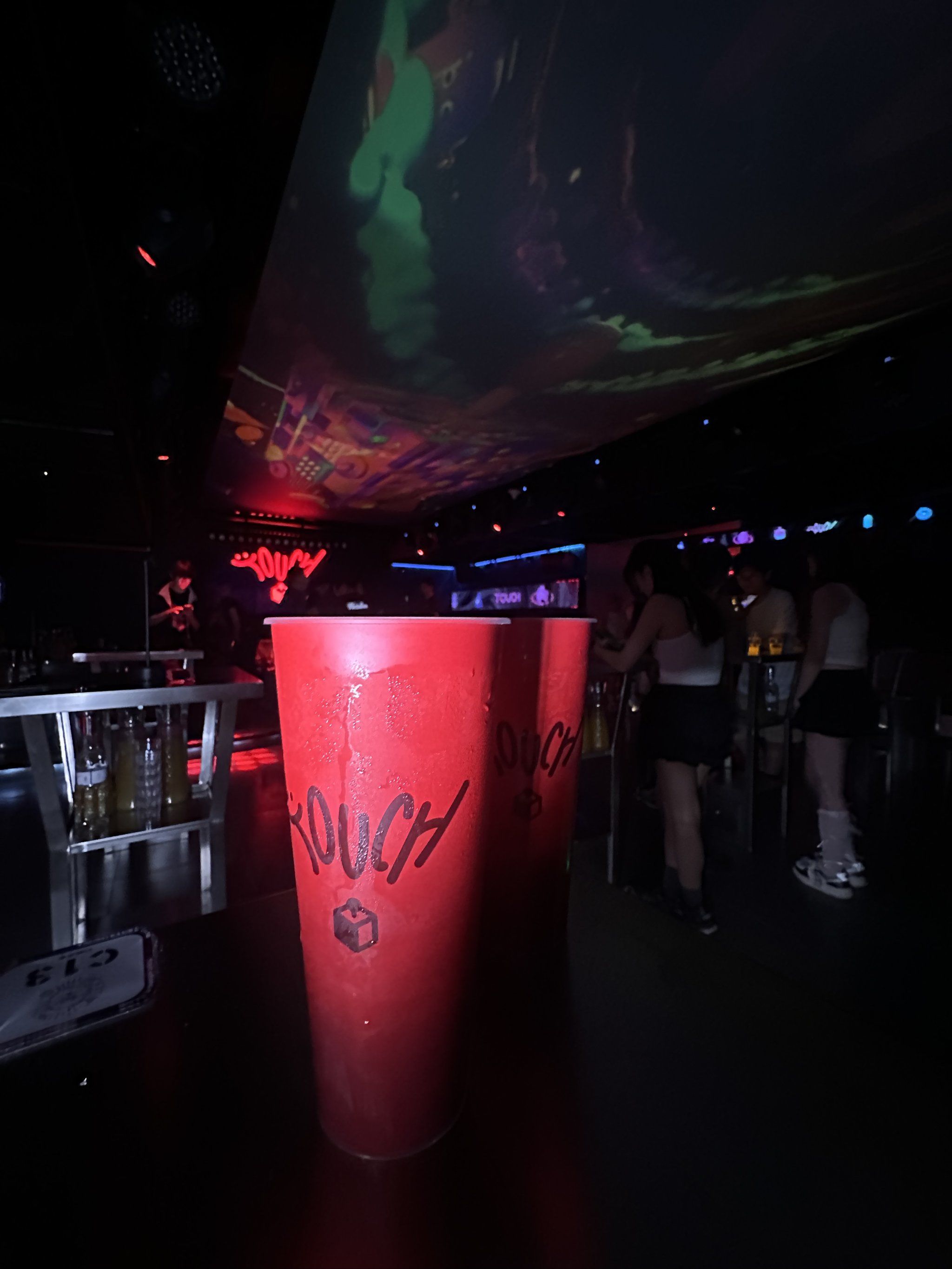 信阳商务ktv预订享尊贵服务体验-浉河区ktv预订